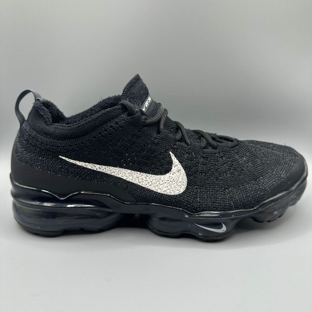 Nike Air VaporMax Flyknit Women Size 7.5 Black White Running Shoes DV6840-002